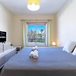 Medronheira - 1a By Hellovacations *