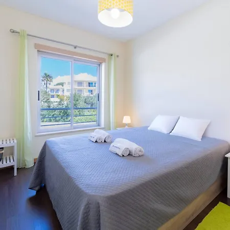 Medronheira - 1a By Hellovacations Appartement