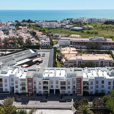 Medronheira - 1a By Hellovacations