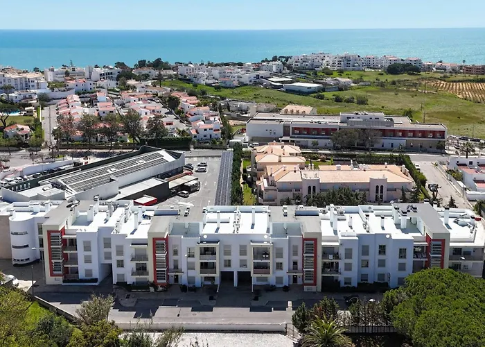 Medronheira - 1a By Hellovacations