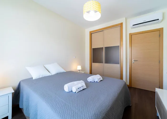 Medronheira - 1a By Hellovacations